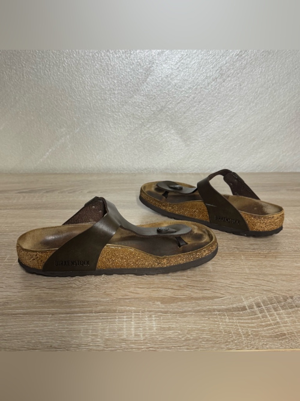 Birkenstock Gizeh in Golden Brown Leather Thong Sandals Size 37 US 6 - Picture 8 of 11